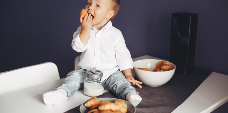 16 Mitos dan Fakta Soal Nutrisi Anak yang Moms Perlu Tahu