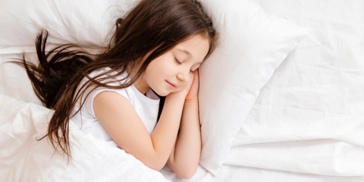 Mitos dan Fakta Seputar Tidur Anak yang Perlu Moms Tahu