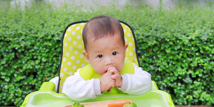 Panduan untuk Memulai Baby-Led Weaning (BLW)