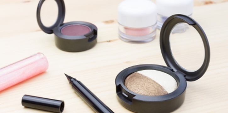 Makeup Under Budget (di Bawah Rp 150.000)