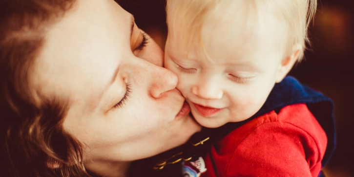 Dilarang Mencium Anak Di Bibir, Kenapa?