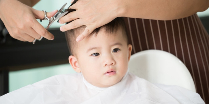 Kenapa Anak Takut Potong Rambut? Ini Penjelasannya