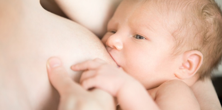 Begini Cara Memberikan ASI untuk Bayi Prematur