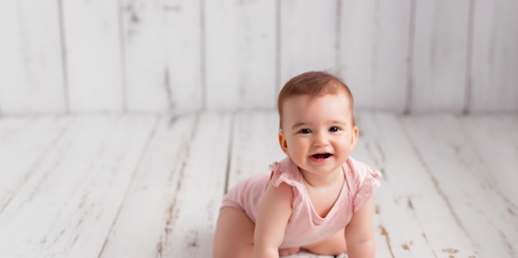 5 Cara Mudah Mengajarkan Bayi Merangkak