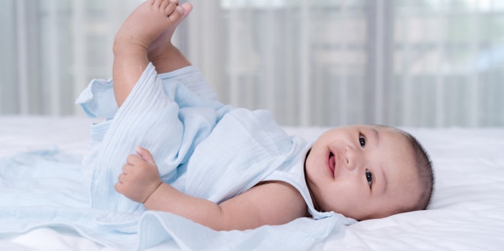 7 Bahasa Tubuh Bayi yang Harus Anda Ketahui