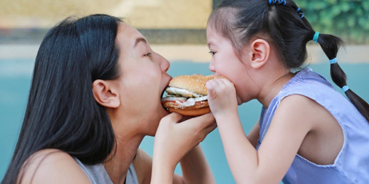 Hati-Hati! Ini Risiko Anak Konsumsi Garam Berlebihan