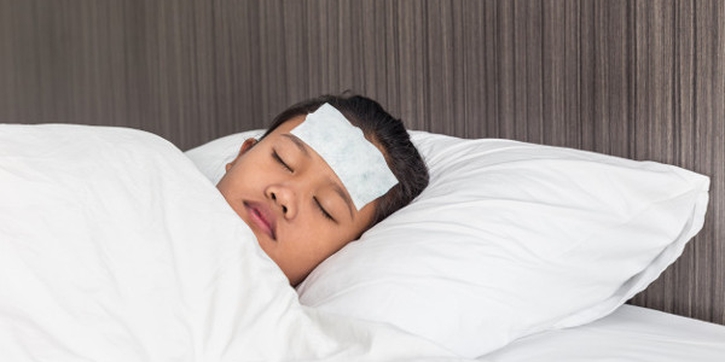 5 Cara Cepat Menurunkan Panas pada Anak
