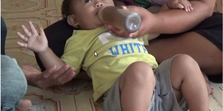 Tidak Mampu Beli Susu, Balita Minum Kopi Setiap Hari