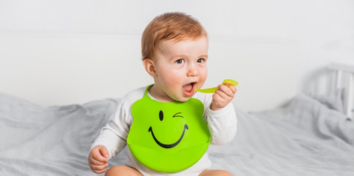 Ini Waktu yang Tepat bagi Bayi Siap Makan Nasi