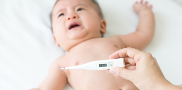 Mengenal Febris pada Bayi dan Cara untuk Mengatasinya