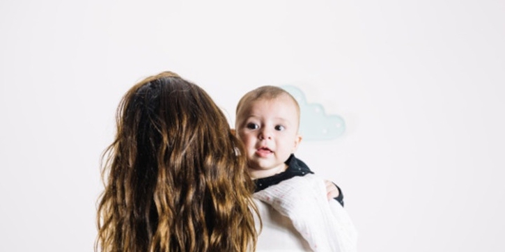 Bayi Anda Cegukan? Ini 5 Cara Mudah untuk Mengatasinya