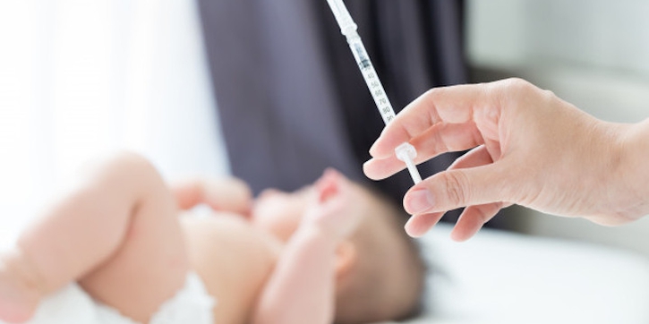 Menyiasati Imunisasi Bayi saat Pandemi Virus COVID-19