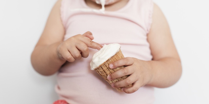 Kapan Sebaiknya Anak Boleh Makan Es Krim?