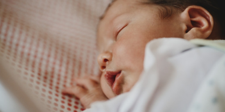 Moms, Ini Cara Melatih Bayi Tidur dalam Waktu 10 Hari