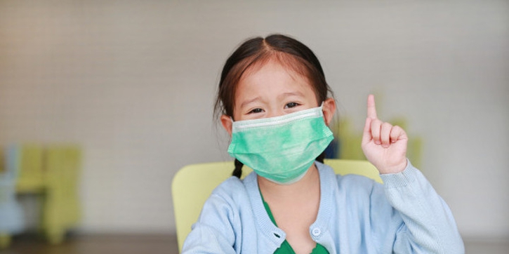 Ini Perbedaan Pneumonia Virus/Bakteri dengan COVID-19
