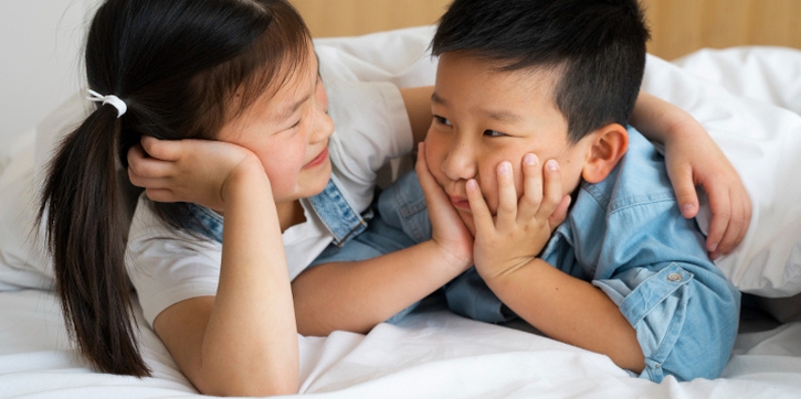 Fakta Anak Kedua Perempuan, Benarkah Punya Karakter yang Berbeda?
