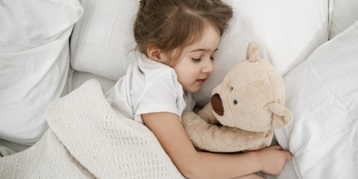 10 Cara Melatih Anak Tidur Sendiri Tanpa Drama