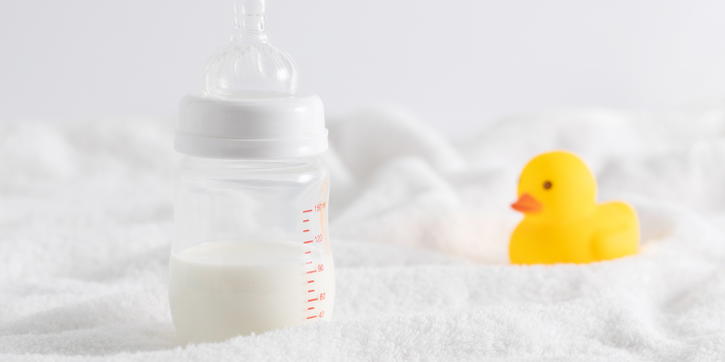 Perhatikan, Moms! Ini Tanda Bayi Tidak Cocok Minum Susu Formula