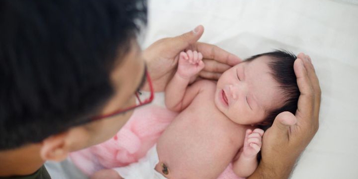 100 Rekomendasi Nama Bayi Laki-Laki yang Disukai Allah SWT
