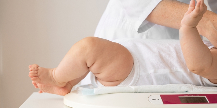 8 Tanda Bayi Mengalami Obesitas yang Perlu Moms Waspadai