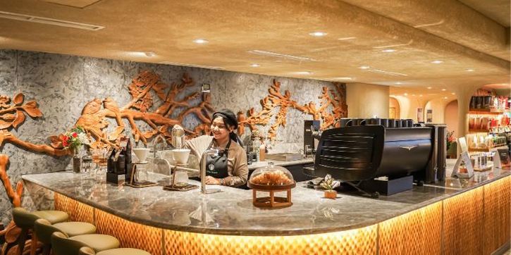 Gerai Starbucks Pertama di Indonesia Kini Hadir dengan Wajah Baru
