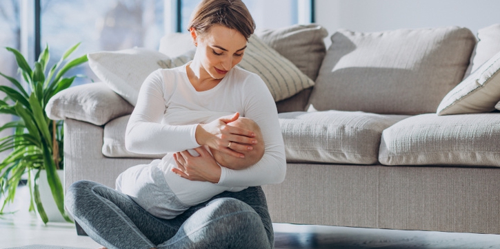 Moms, Ini Tandanya Bayi Anda Sudah Kenyang Minum ASI