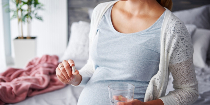 7 Vitamin Penguat Kandungan yang Penting Dikonsumsi Ibu Hamil