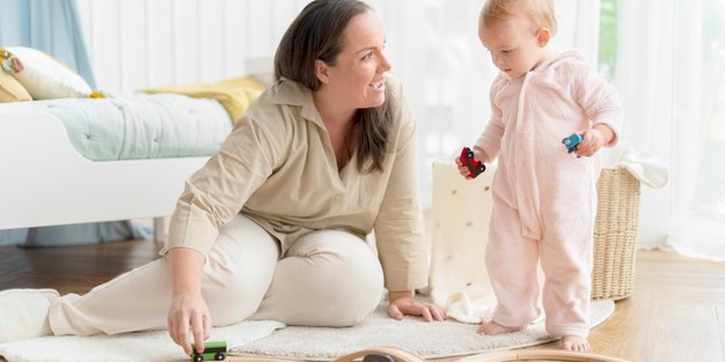 Kapan Biasanya Bayi Mulai Bisa Berdiri Sendiri?