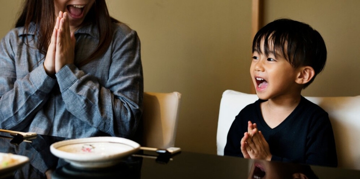 5 Tips Mengajarkan Anak Sopan Santun Sejak Dini