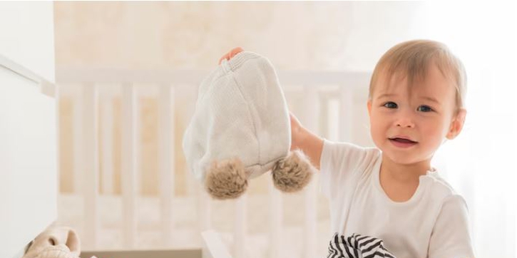 Supaya Anak Enggak Cranky, Ini Trik Celeb Moms Memilih Baju Anak