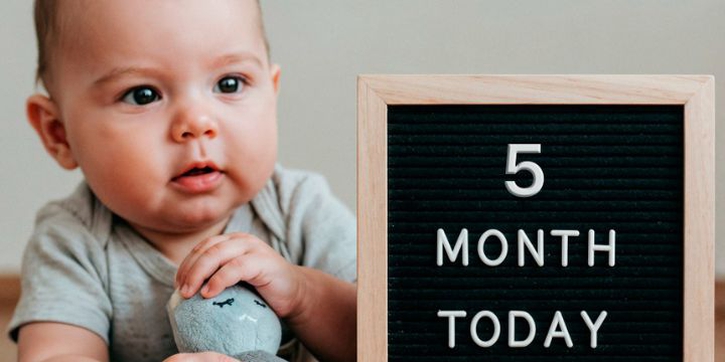 Begini Tahap Perkembangan Bayi 5 Bulan yang Perlu Dipahami