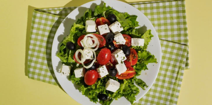 Lezat dan Menyehatkan, Ini 3 Resep Salad Sayur Simpel yang Mudah Dibuat di Rumah