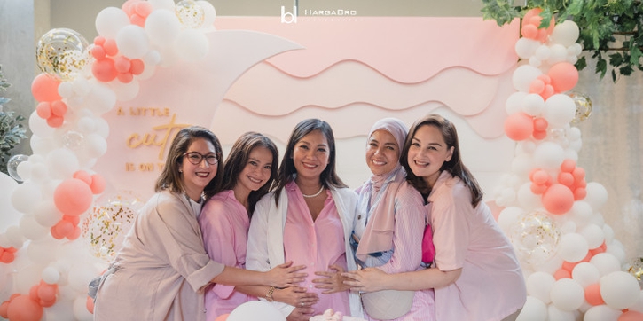 Momen Kocak dan Haru Baby Shower Riafinola, Kejutan Manis dari Sahabat dan Keluarga