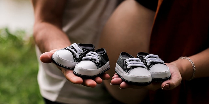 6 Ciri-Ciri Hamil Kembar yang Perlu Moms Ketahui