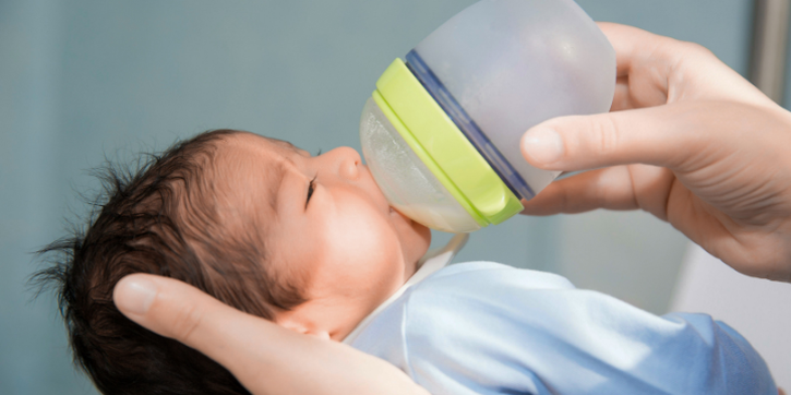 Berapa Lama ASI Sisa Minum Bayi Boleh Disimpan?