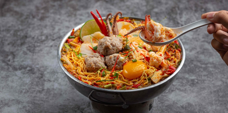Apakah Ibu Hamil Boleh Makan Seblak? Simak Faktanya di Sini!