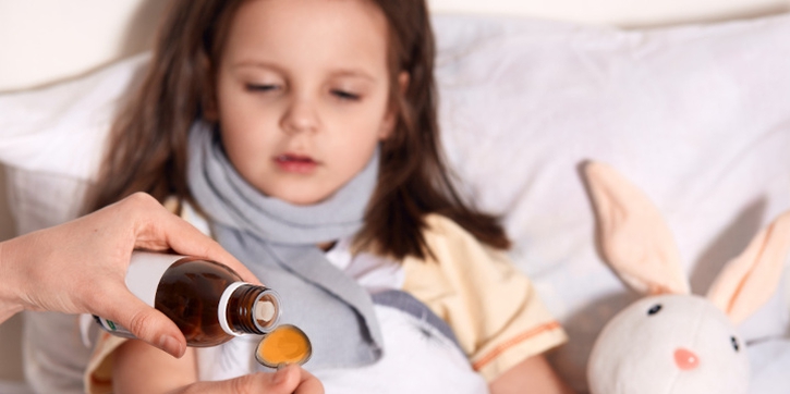 Moms, Ini Aturan Memberikan Dosis Parasetamol pada Anak