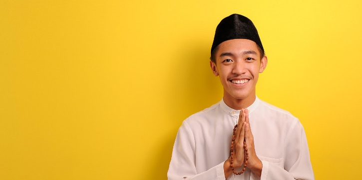 Rekomendasi Baju Koko buat Pria Dewasa untuk Sambut Idul Fitri