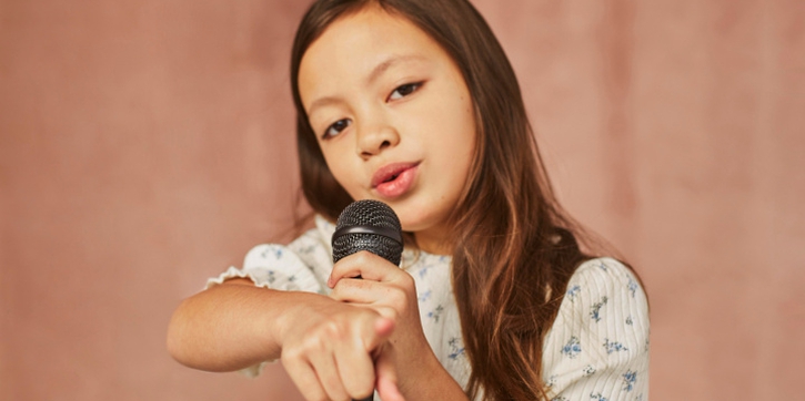 Cara Mengajarkan Lagu Bahasa Inggris untuk Anak SD yang Mudah Dihafal