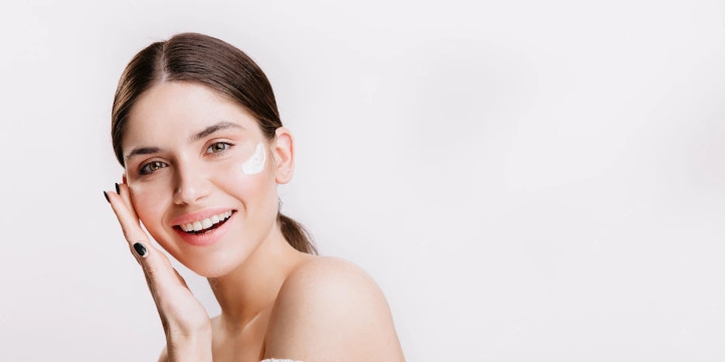 Rekomendasi Produk Skincare Terbaik untuk Mengecilkan Pori-pori Wajah