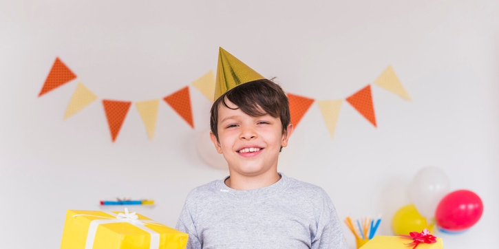 7 Pilihan Hadiah yang Cocok untuk Anak Laki-Laki Anda