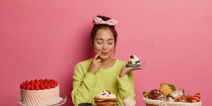 6 Bahaya yang Mengintai Anda Jika Sering Mengonsumsi Makanan Manis