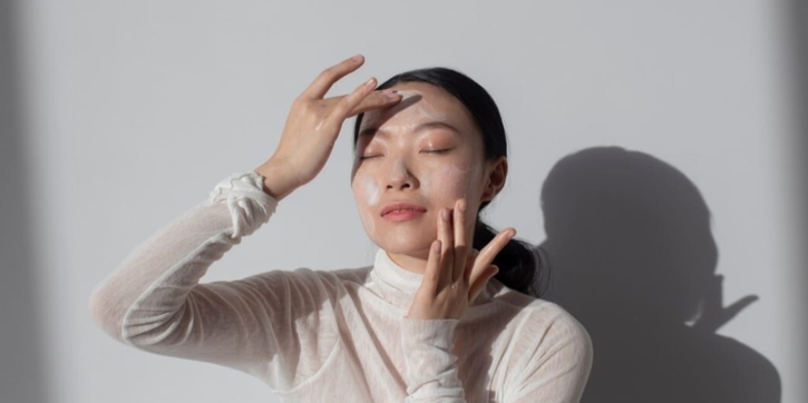 10 Rekomendasi Sunscreen untuk Kulit Kombinasi dan Kusam