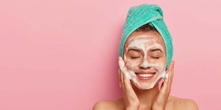 Rekomendasi Facial Wash untuk Kulit Kering