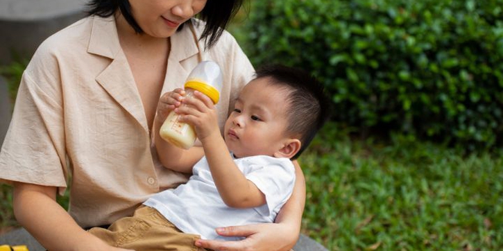 Perlukah Anak Minum Susu Formula? Cari Jawabannya di Sini!
