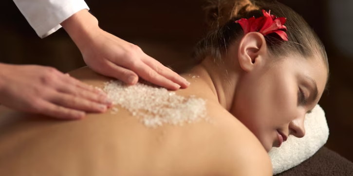 Selain Mengangkat Sel Kulit Mati, Ini Manfaat Body Scrub yang Perlu Anda Tahu