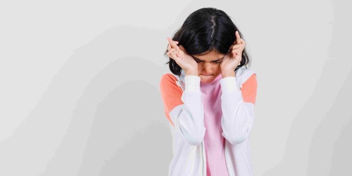7 Cara Ampuh Mengatasi Anak yang Sering Cemas