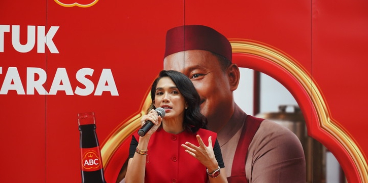 Cara Ussy Sulistiawaty Jadi Ahli Cita Rasa untuk Keluarga di Rumah