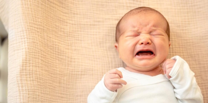 Waspada, Ini 8 Ciri Gumoh yang Berbahaya pada Bayi