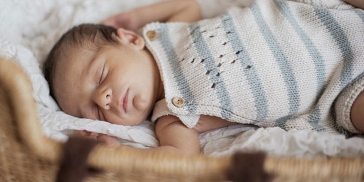 Bayi Sering Ngulet Sampai Melengkung? Ini Penyebab dan Cara Mengatasinya